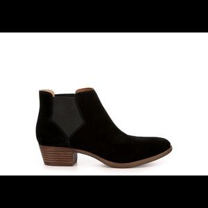 lucky brand black suede booties women’s size 8